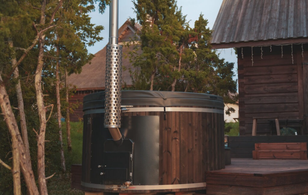 Hot Tub Black